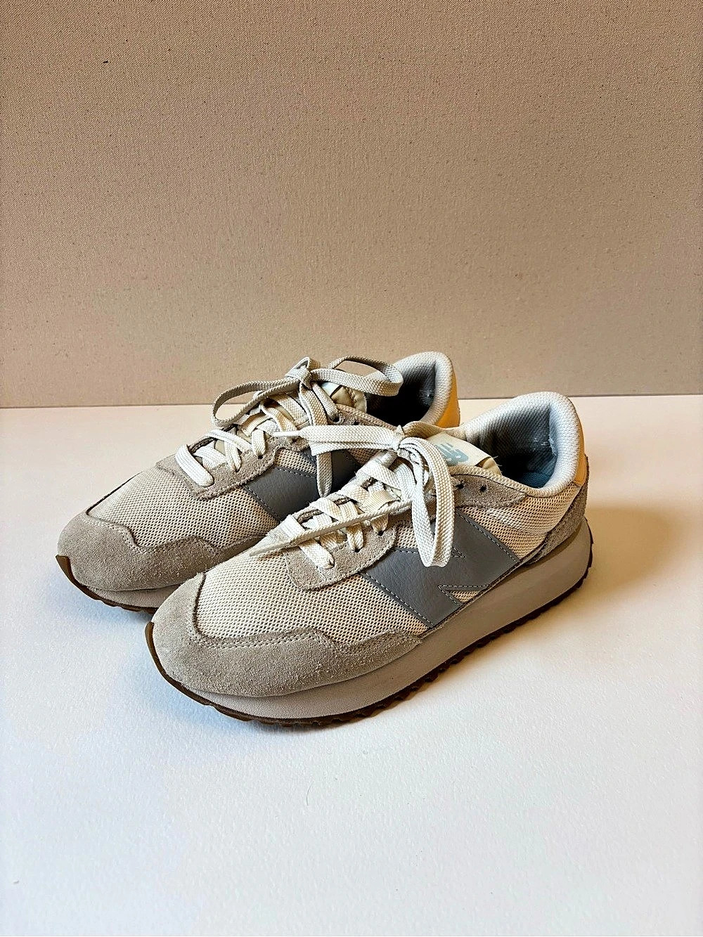 New Balance 237 Sneakers Gray & Tan US 8.5